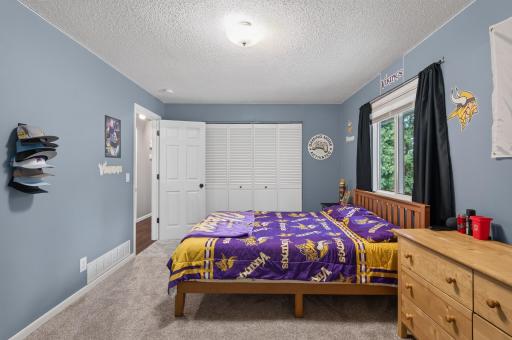7844 Conroy Way, Inver Grove Heights, MN 55076