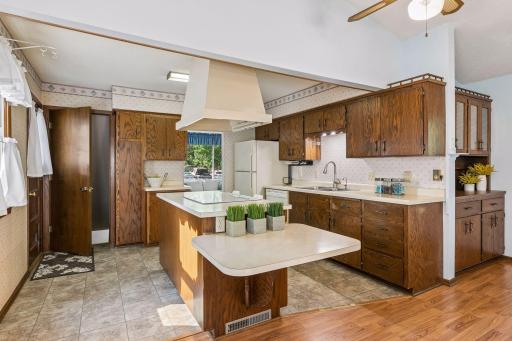 23 East Road, Circle Pines, MN 55014