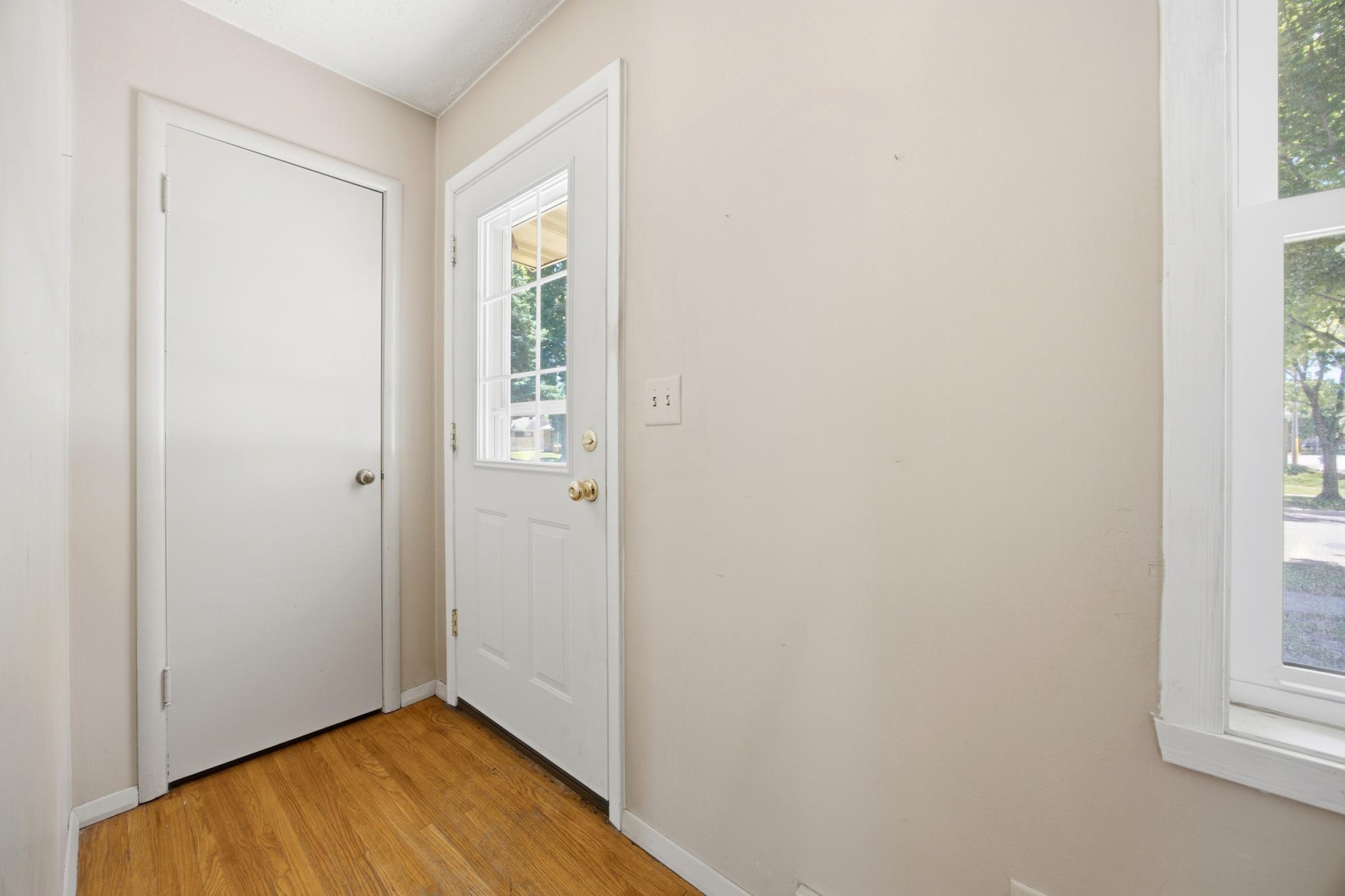 Front Door/Coat Closet.jpg
