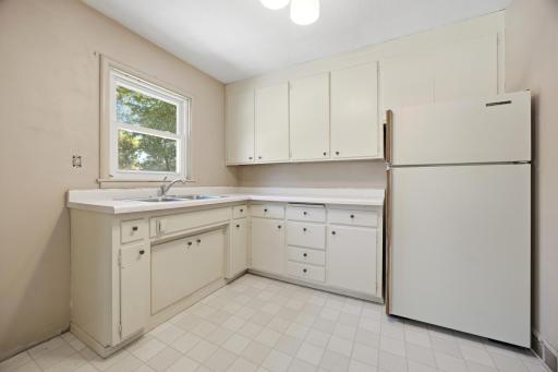 1102 1st Street S, Moorhead, MN 56560