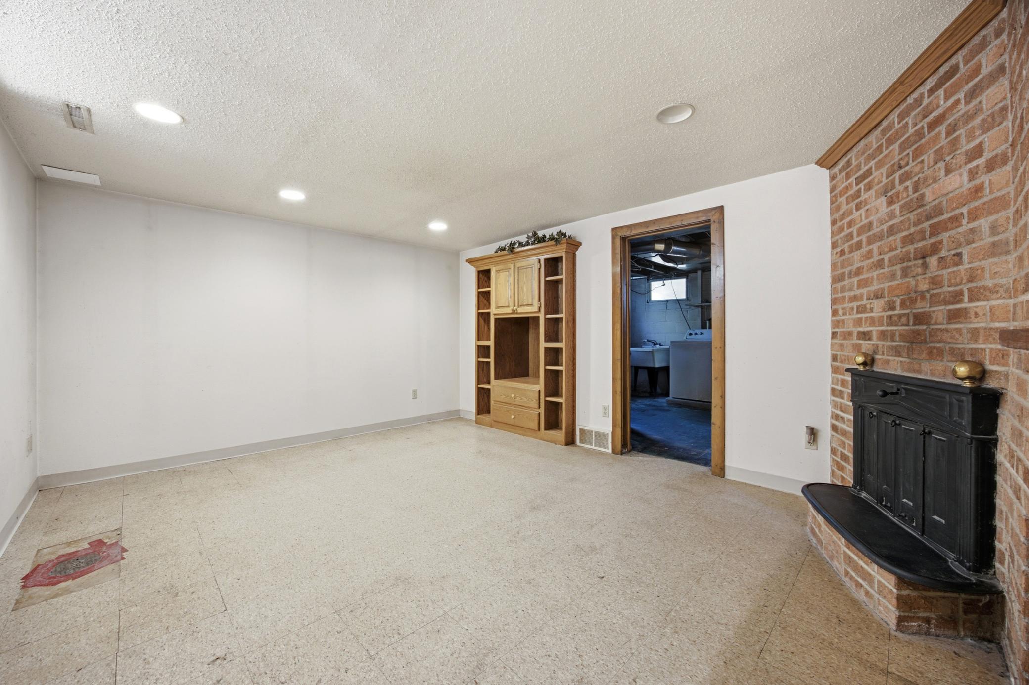 Bsmt Family Room.jpg