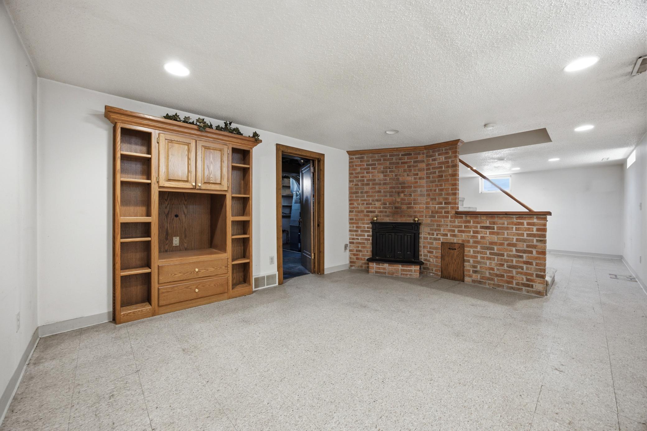 Bsmt Family Room.jpg