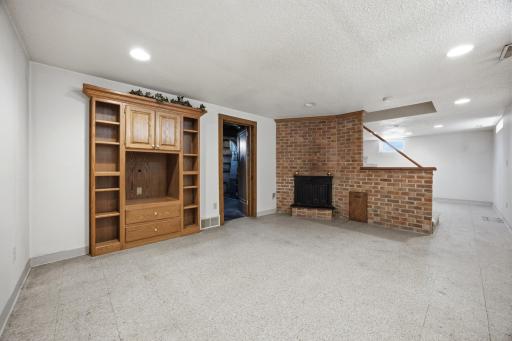 1102 1st Street S, Moorhead, MN 56560