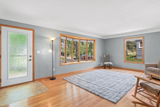 2570 Avon Street N, Roseville, MN 55113