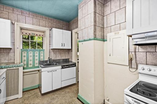 Kitchen with Dishwasher