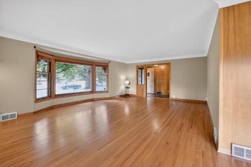 5004 Yvonne Terrace, Minneapolis, MN 55436