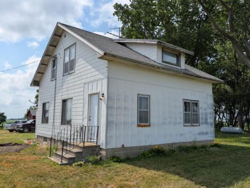 21509 600th Avenue, Wells, MN 56097