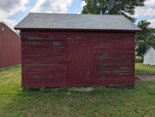 21509 600th Avenue, Wells, MN 56097