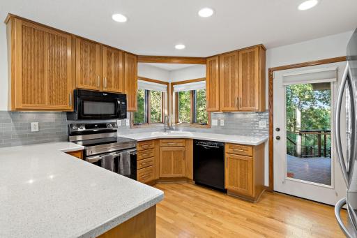 7600 Eileen Street, Eden Prairie, MN 55346