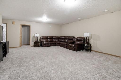 610 3rd Street E, Horace, ND 58047