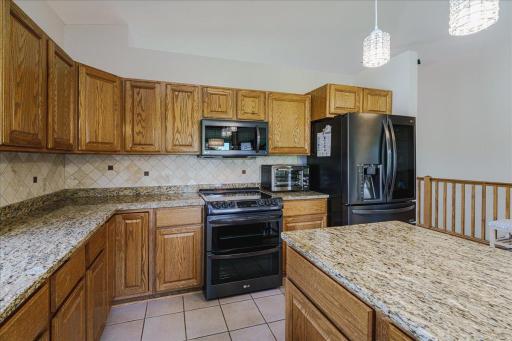 3084 Wilds Ridge Court NW, Prior Lake, MN 55372