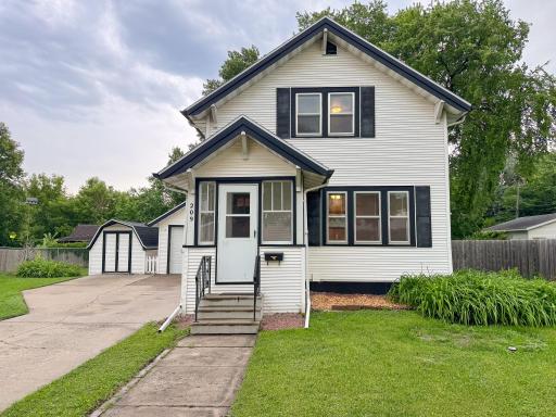209 11th Street N, Moorhead, MN 56560