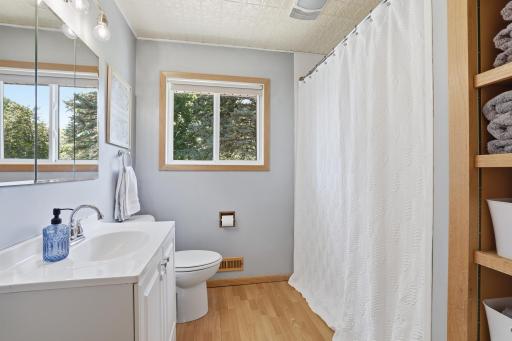 7686 Ivystone Avenue S, Cottage Grove, MN 55016