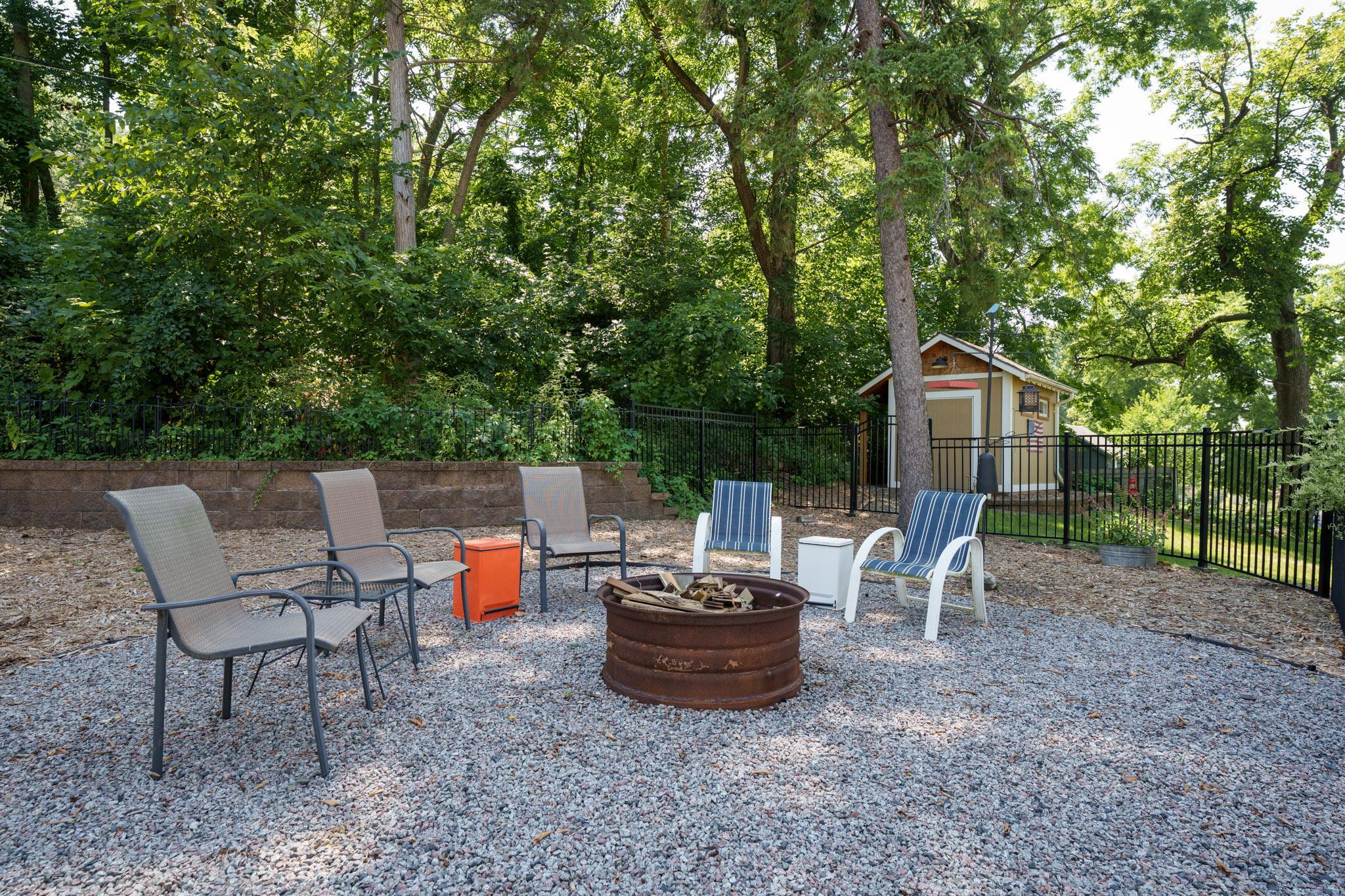 Invite the neighbors over to hang out! The outdoor space was designed to accomodate larger gatherings!