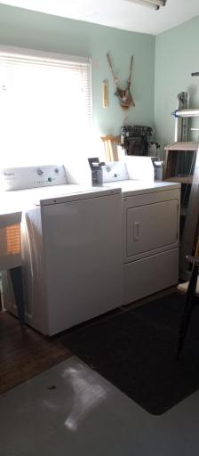 Coin-operated shared laundry
