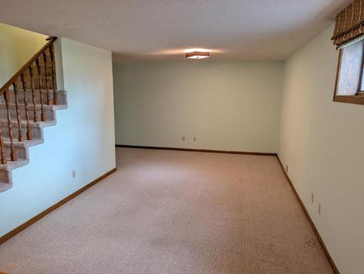 600 8th Street SW, Wells, MN 56097