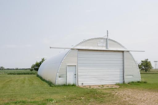 7809 83rd Street SE, Edgeley, ND 58433