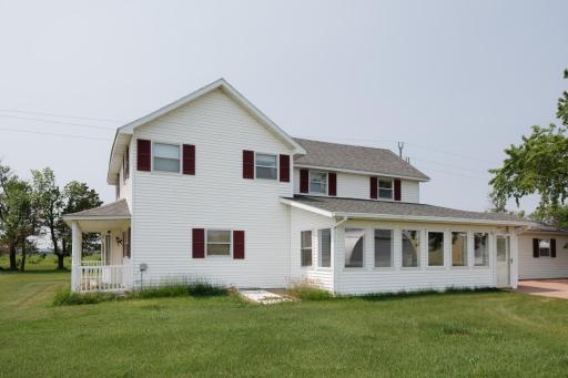 7809 83rd Street SE, Edgeley, ND 58433