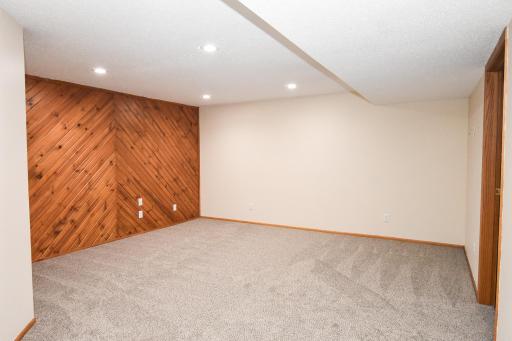 608 37th Avenue S, Moorhead, MN 56560