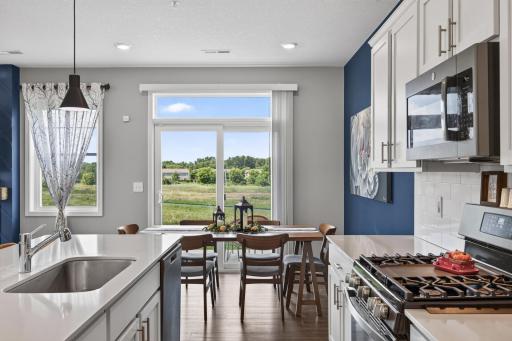 1852 Tyrone Drive, Shakopee, MN 55379