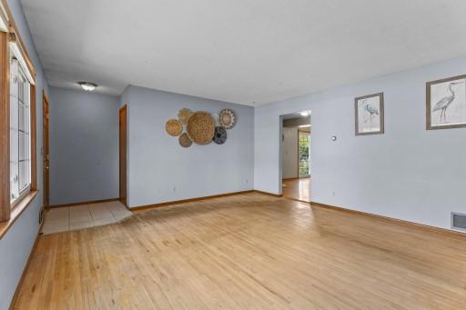 340 109th Lane NW, Coon Rapids, MN 55448