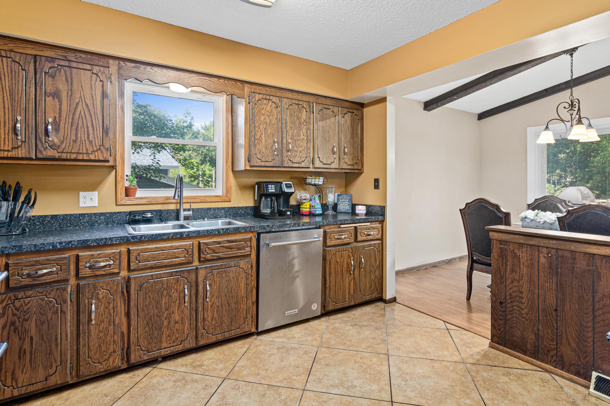 High end appliances and cabinets