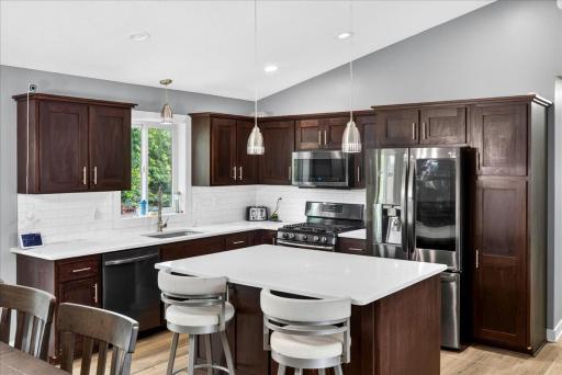 1885 Lusitano Street, Shakopee, MN 55379