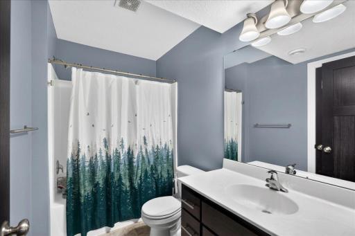 1885 Lusitano Street, Shakopee, MN 55379