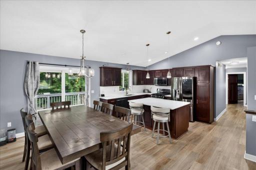 1885 Lusitano Street, Shakopee, MN 55379