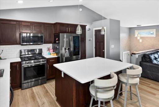 1885 Lusitano Street, Shakopee, MN 55379