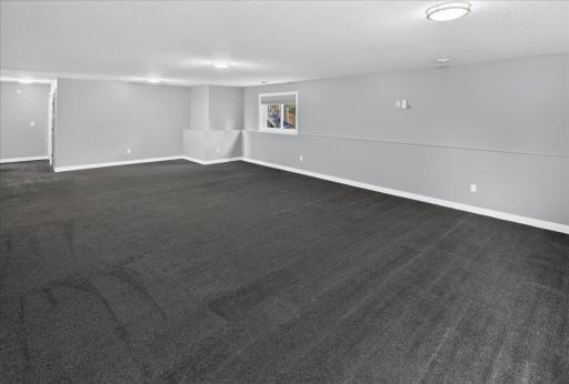 1885 Lusitano Street, Shakopee, MN 55379