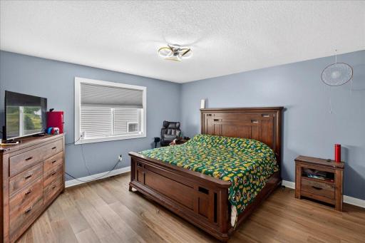1885 Lusitano Street, Shakopee, MN 55379
