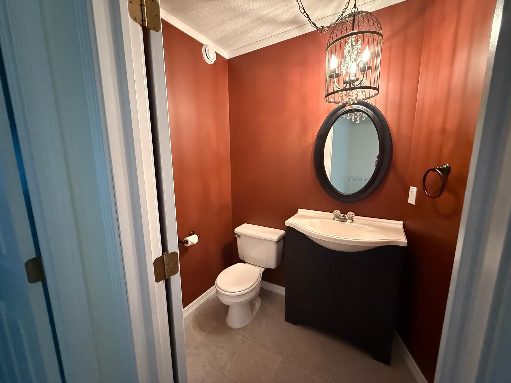 Main Level 1/2 Bath