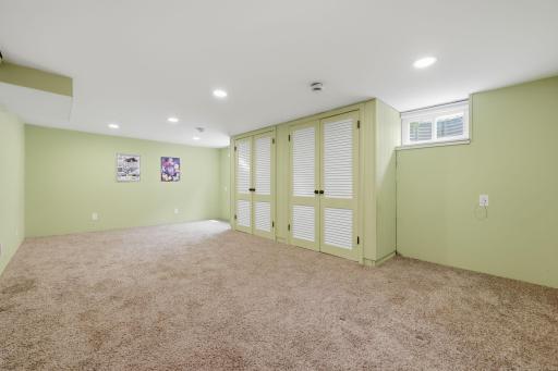 2889 Simpson Street, Saint Paul, MN 55113