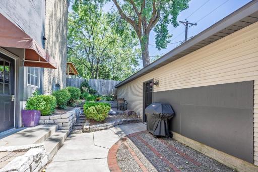 918 Goodrich Avenue, C, Saint Paul, MN 55105