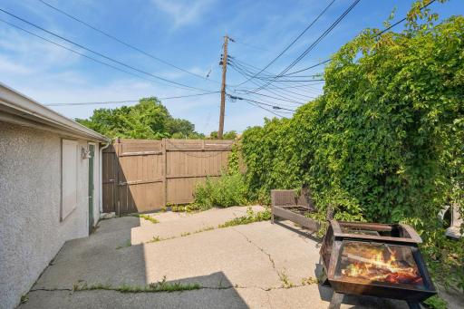 2206 Northeast Arthur Street - Spacecrafting - 0045.jpg