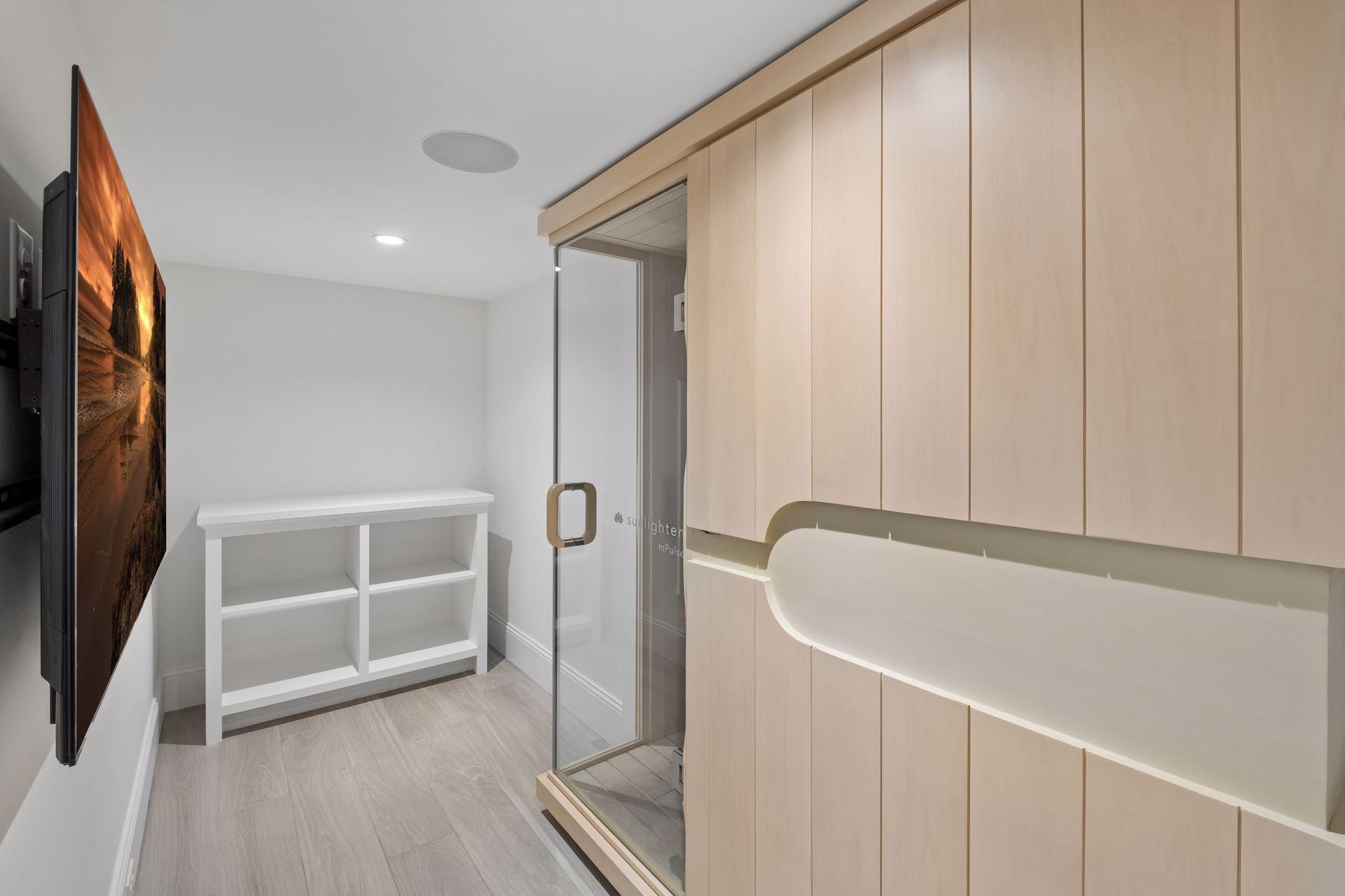 Built in sauna/infrared sauna