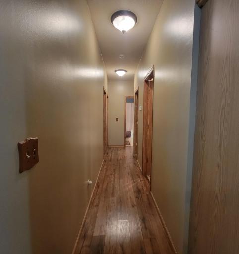 Hallway leading to the 3 bedrooms & 2 bathrooms~