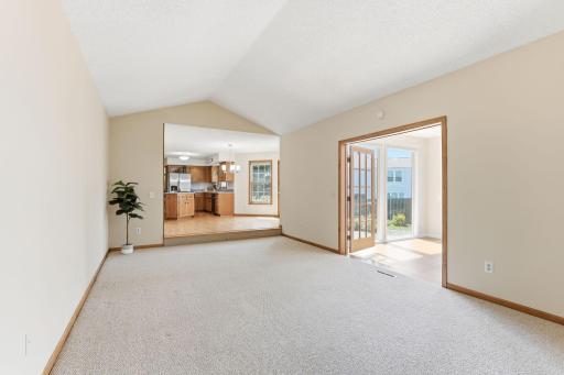 455 High Point Curve S, Maplewood, MN 55119