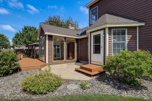 455 High Point Curve S, Maplewood, MN 55119