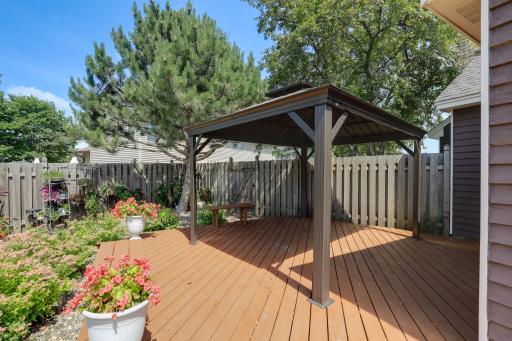 455 High Point Curve S, Maplewood, MN 55119