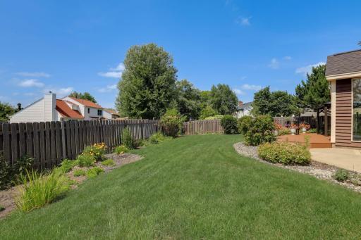 455 High Point Curve S, Maplewood, MN 55119