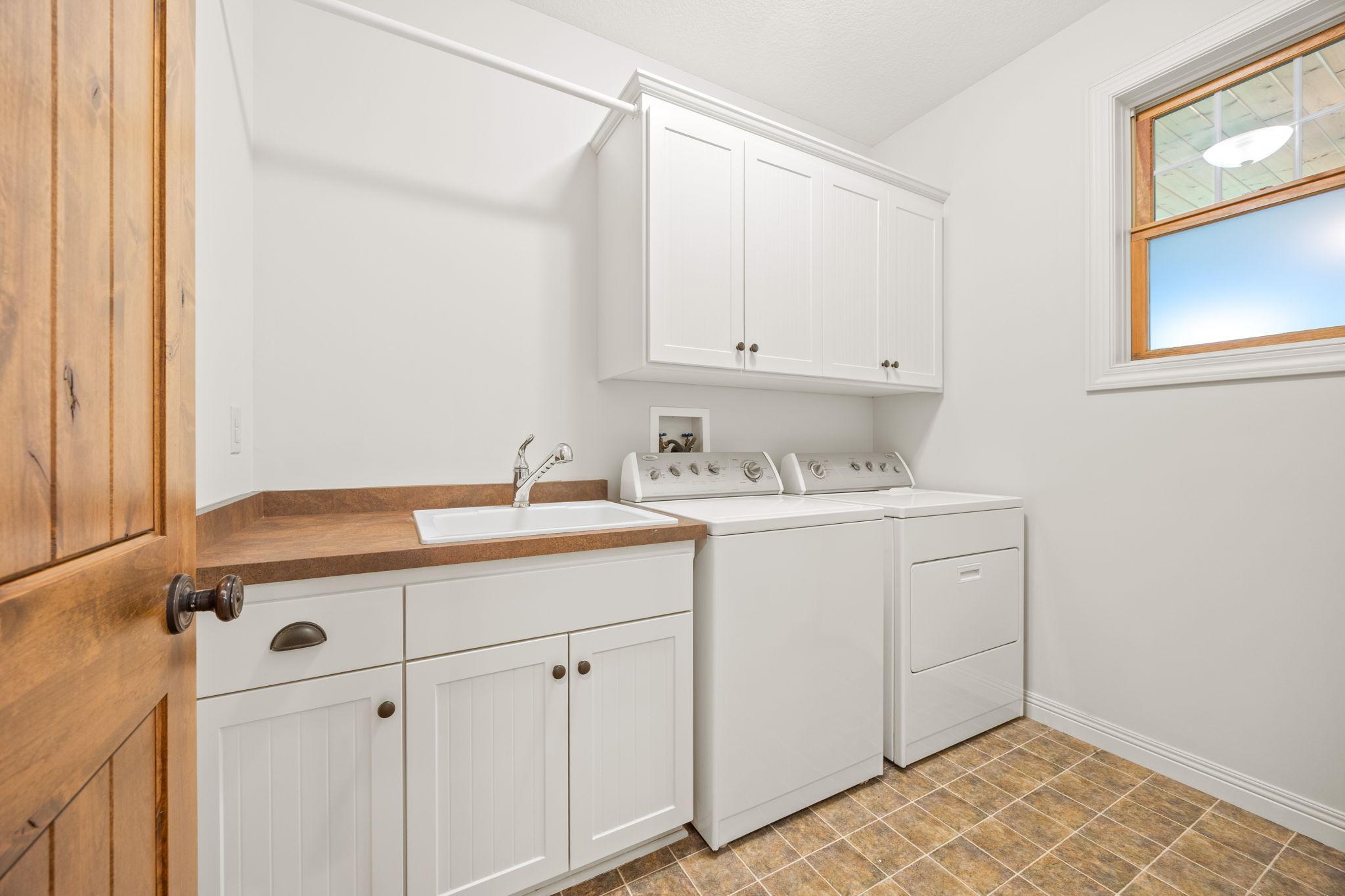 Check out the garage workshop then enter here and clean up.