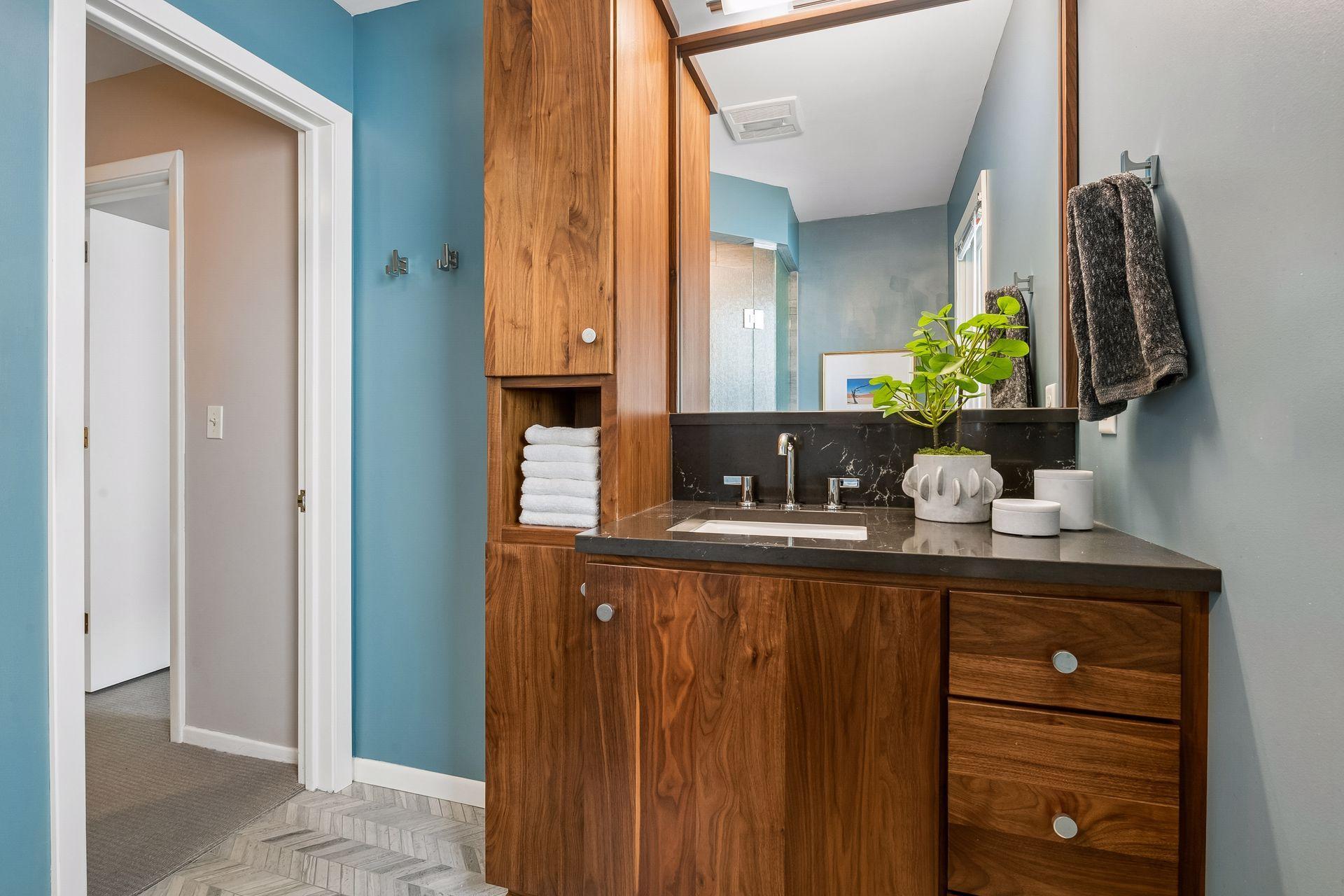 Owner's three-quarters bath