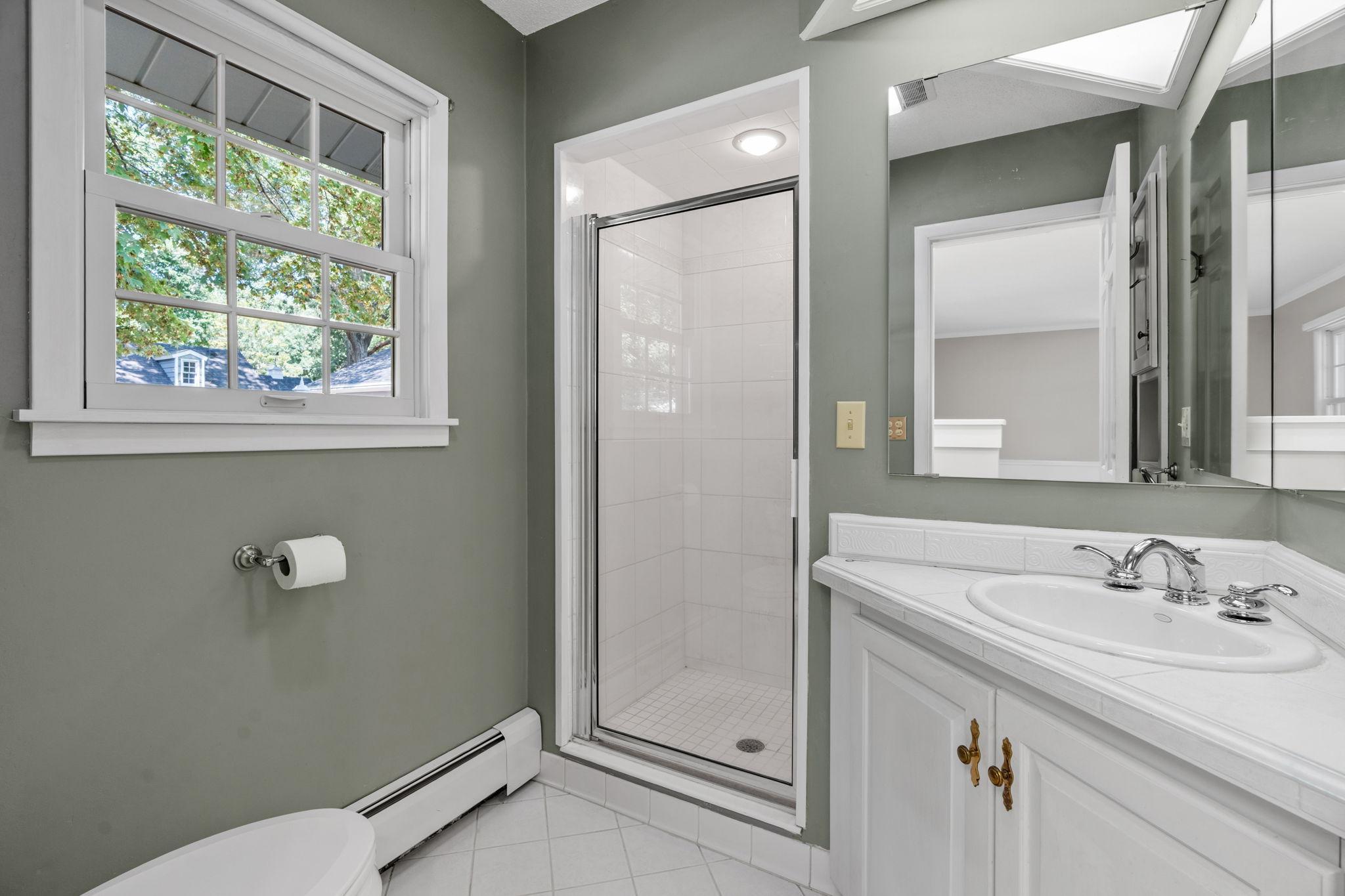 Private 3rd bedroom bath