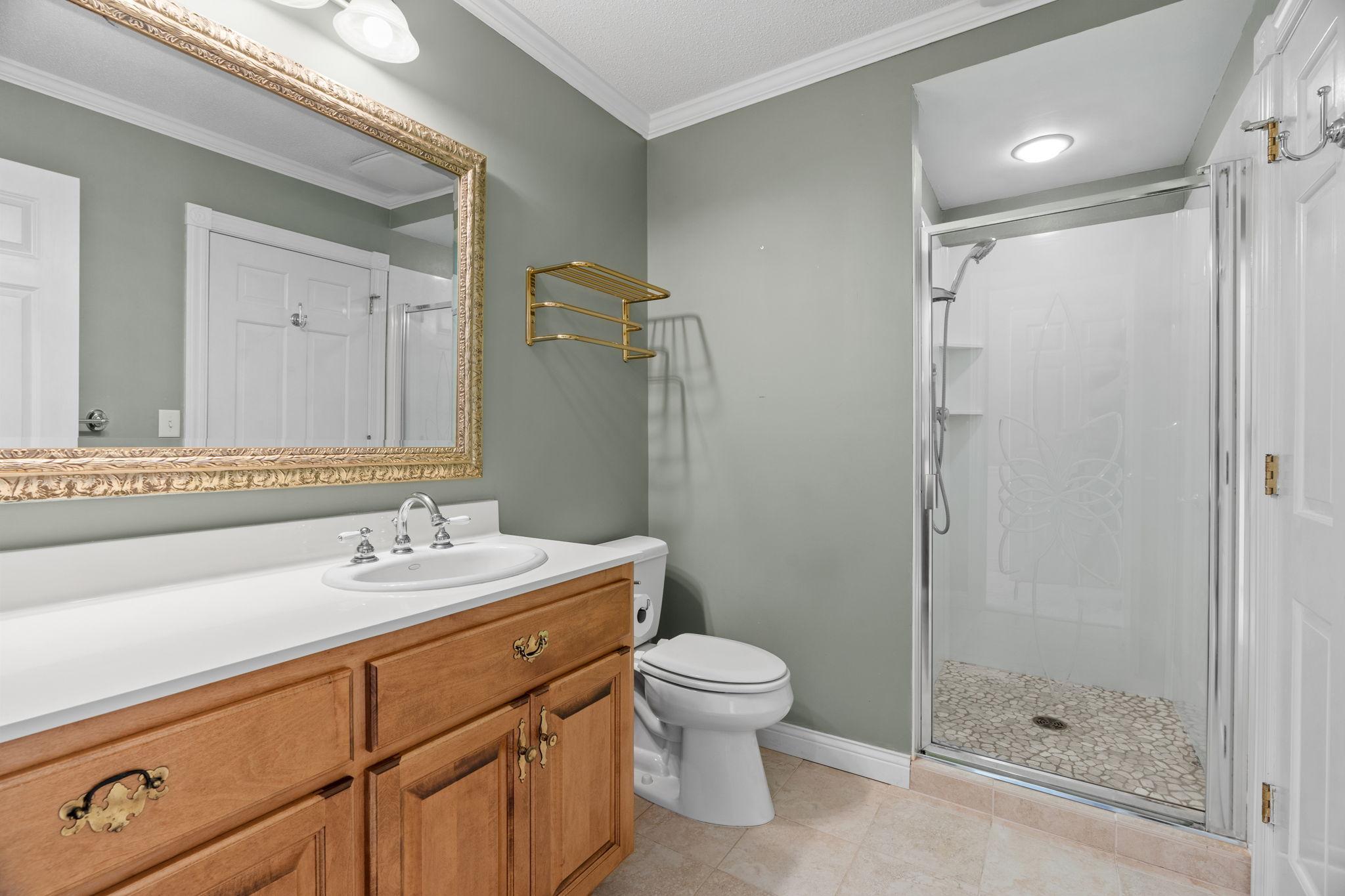 2nd bedroom 3/4 bath walk thru