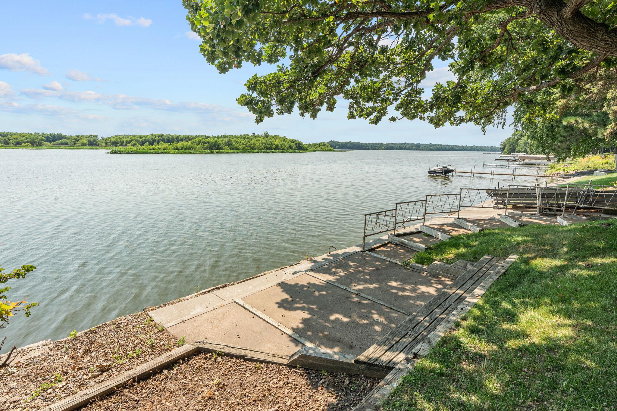 Deck overlooking the River! Mooer's Lake is just beyond!