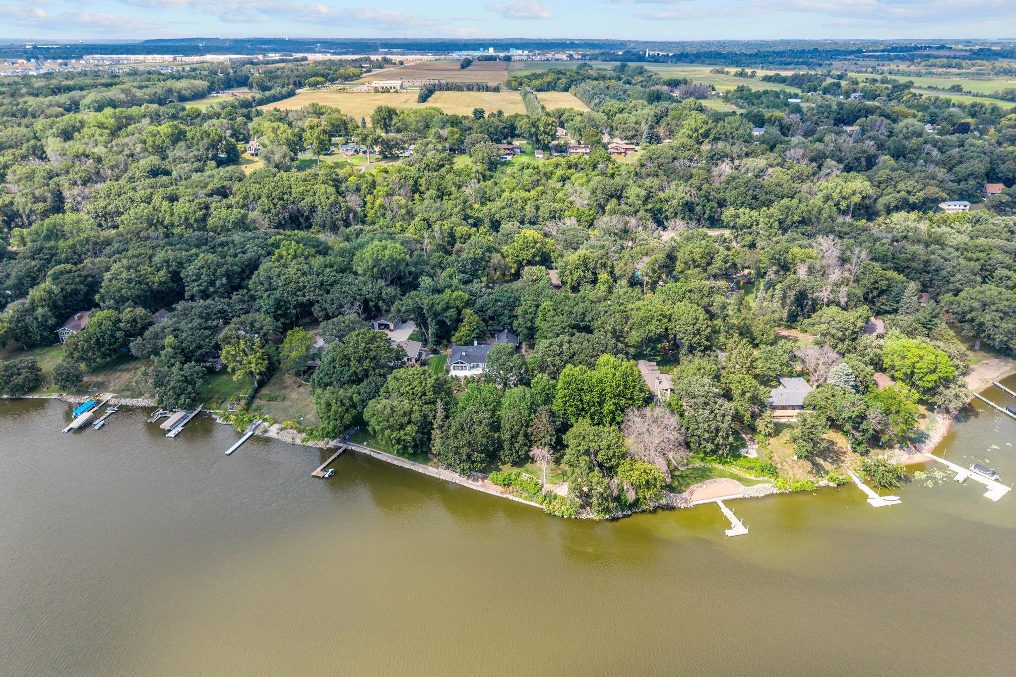 Exploring, hiking, canoeing – Explore the woods, water inlets or spend a beach day on an island off the main channel or trek to a natural, seasonal waterfall within hiking distance of the property