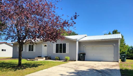 645 School Road NW, Hutchinson, MN 55350