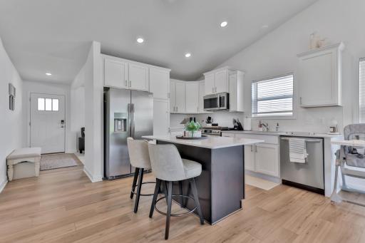 10813 Hinton Avenue S, Cottage Grove, MN 55016